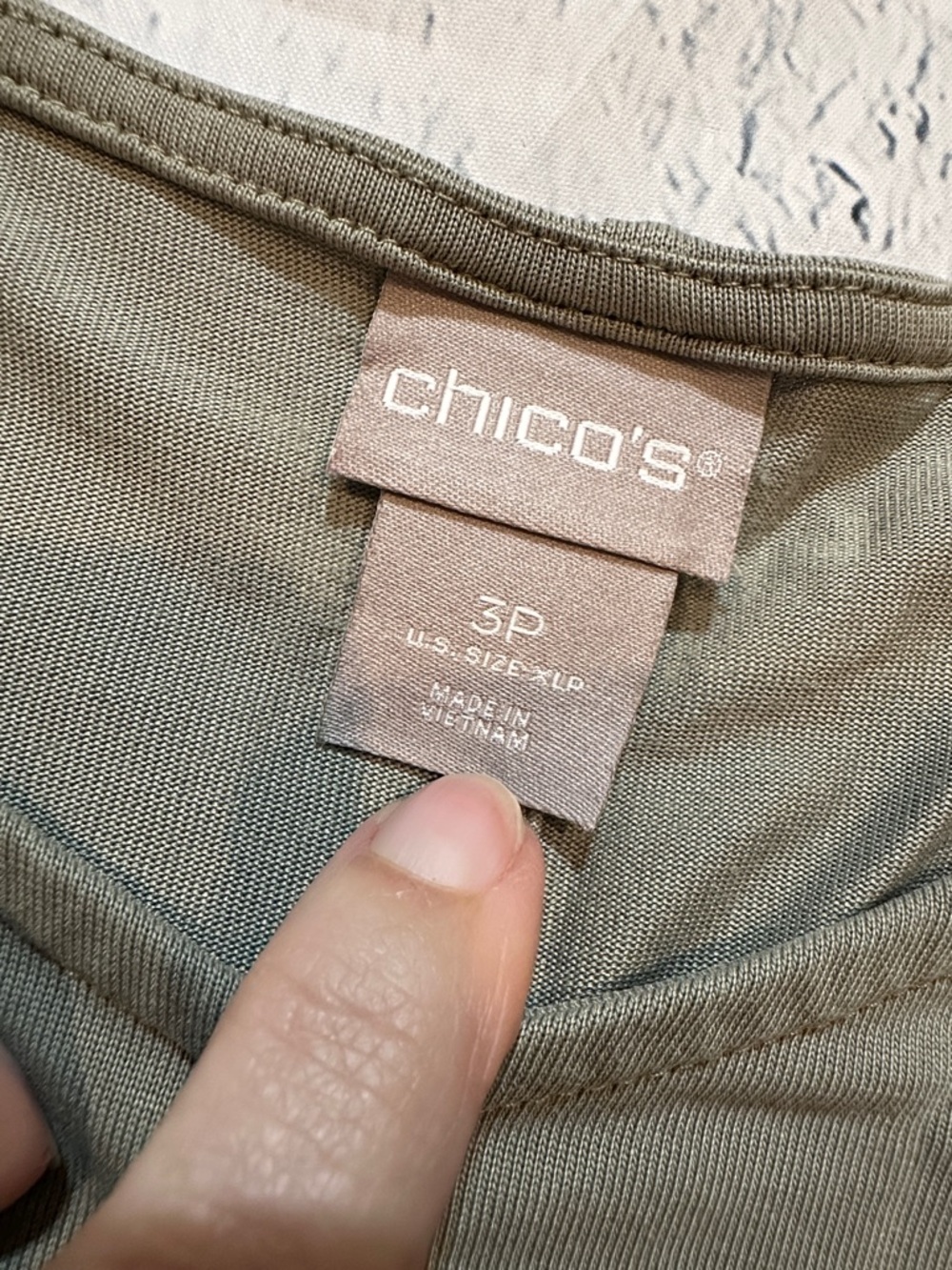 Chico’s Olive V-Neck Relaxed Women's Blouse - Picture 8 of 10